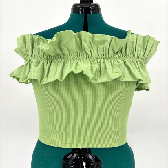 Zara NWT Pear Green Ruffled Off-the-Shoulder Ribbed Crop Top, Medium - Picture 3 of 15